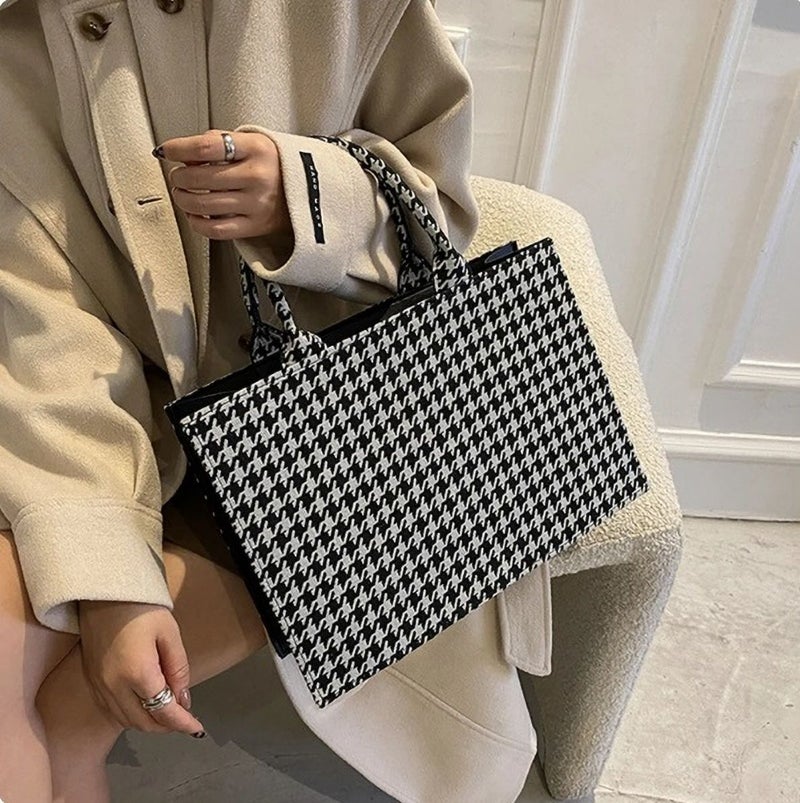 Osman Women Jute Handbag in White & Black - Image 3